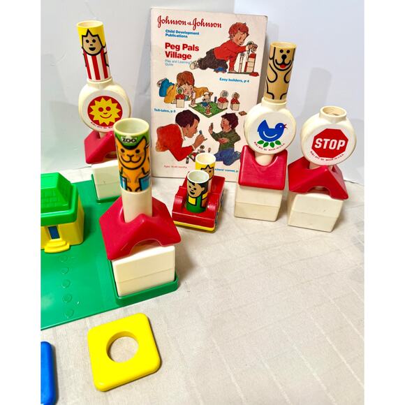 Vintage 1983 Johnson + Johnson Peg Pals Village 35  People Parts / Pieces TOY - Picture 7 of 10